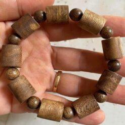 Vòng tay trầm hương