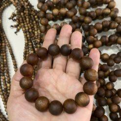 Vòng tay trầm hương